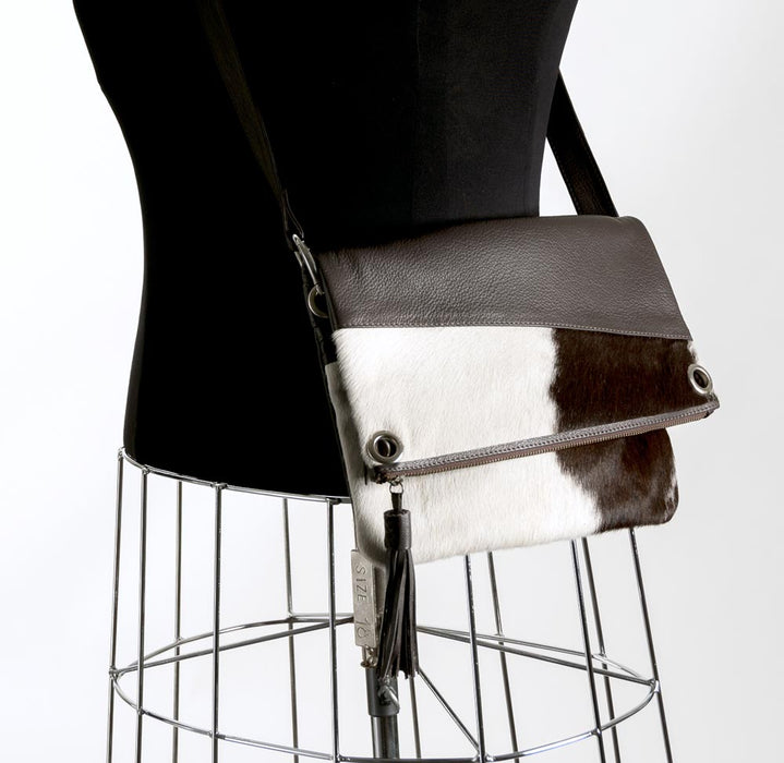 Trio Versatile Shoulder Handbag - Choc & White #12
